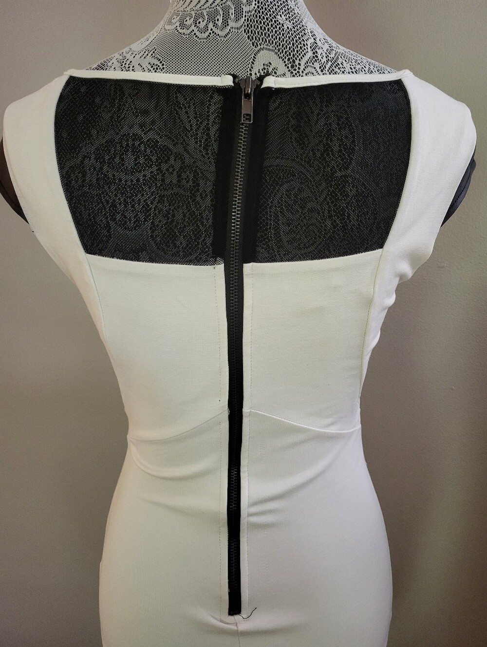 Bebe Dress - Picture 6 of 10